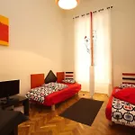 Charming Studio At The Danube Апартаменты Будапешт